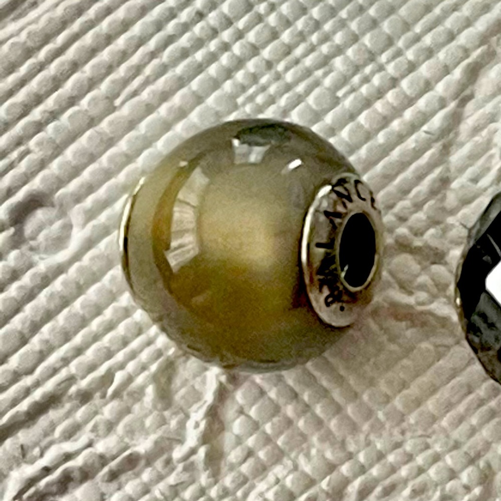 Pandora essence